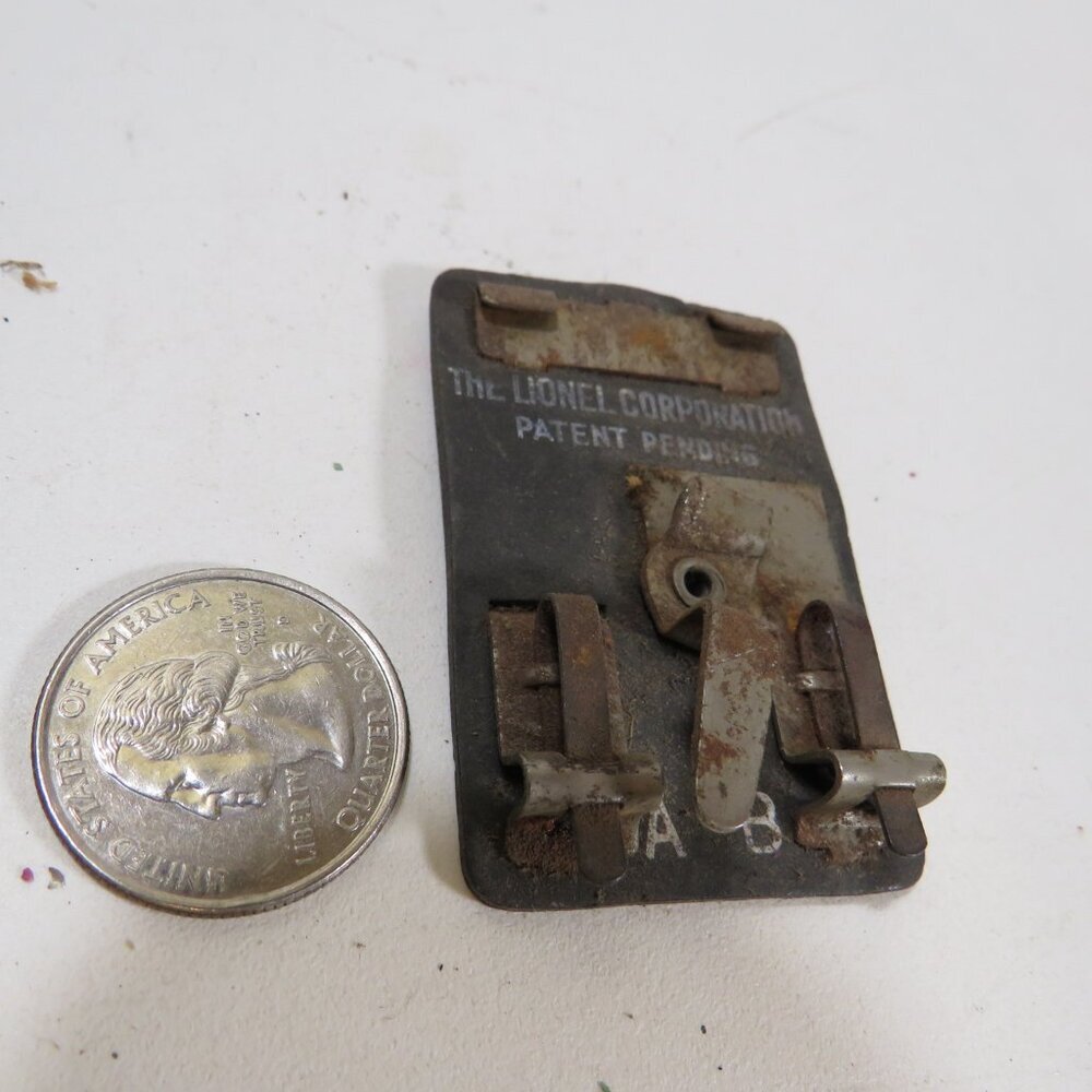 Pre-WWII 1930s Lionel LOGO Train Power Lock On for Track METAL ORIGINAL railroad